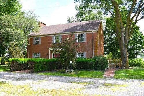 2174 Cr 575e, Lovington, IL, 61937-6063 | Card Image