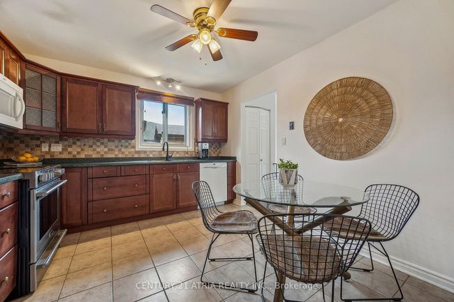 62 Guildwood Dr, House attached with 4 bedrooms, 1 bathrooms and 2 parking in Hamilton ON | Image 11