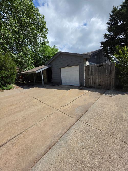 446 Justice St, Cedar Hill, TX, 75104-9080 | Card Image