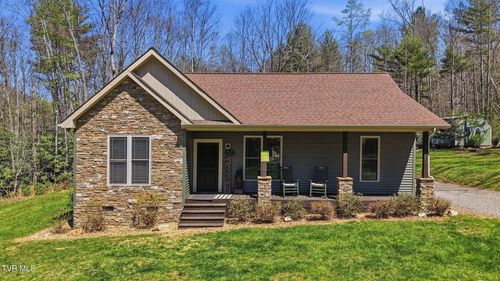 289 Myrtle Dr, Butler, TN, 37640-7596 | Card Image