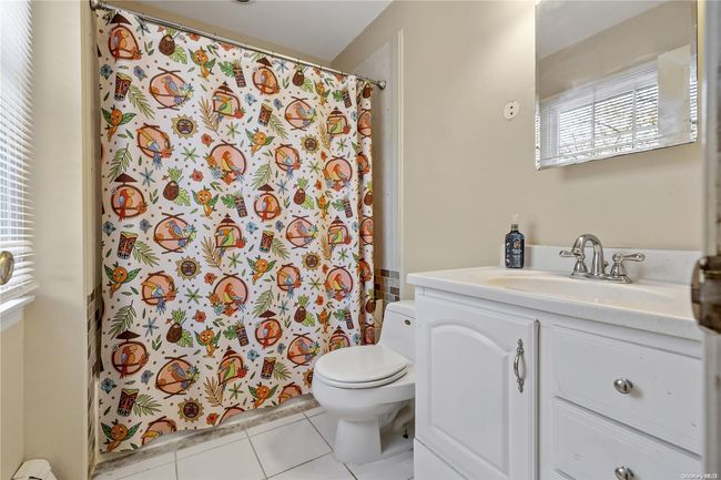 131 Middle Island Blvd, House other with 3 bedrooms, 3 bathrooms and null parking in Middle Island NY | Image 5