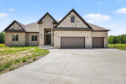 68651 Lake Angela Pointe, Richmond, MI, 48062-5627 | Card Image