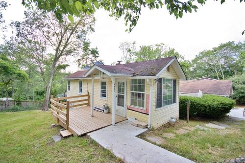 30-28 Sunrise Trl, Wurtsboro, NY, 12790-6327 | Card Image