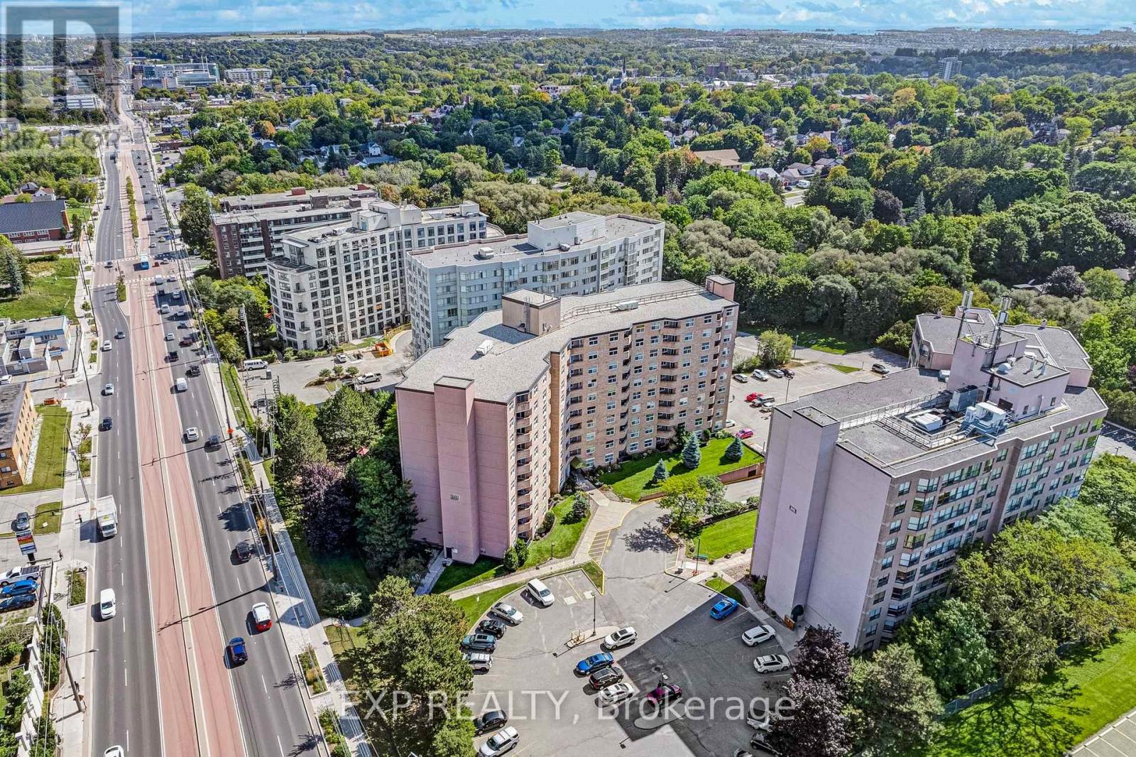 Residential Lease in Newmarket (Central Newmarket) 3