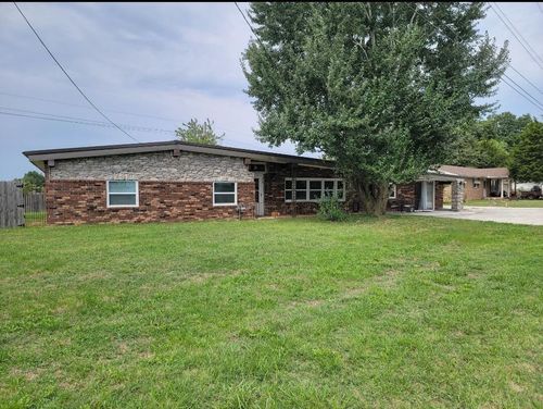 902 N 16th St, Monett, MO, 65708-1306 | Card Image