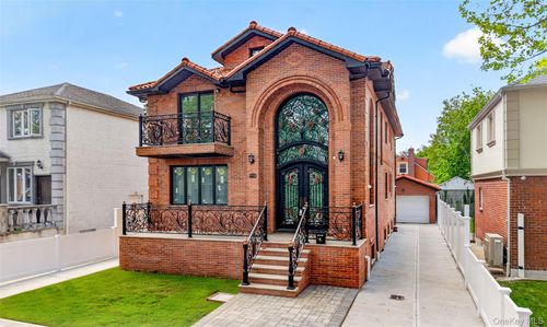7732 168th Street, New York, NY, 11366 | Card Image