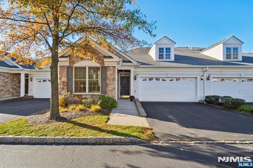 36 Silicon Dr, Woodland Park, NJ, 07424-4225 | Card Image