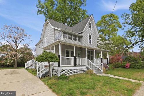 718 Chestnut Ave, LAUREL SPRINGS, NJ, 08021-2017 | Card Image