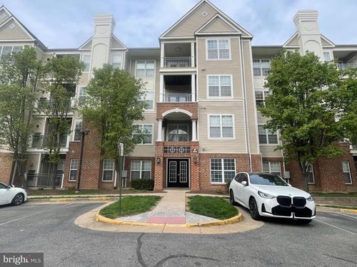 unit-2302-3015 Nicosh Cir, FALLS CHURCH, VA, 22042-1237 | Card Image