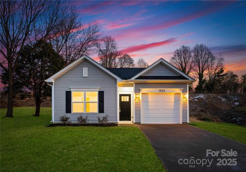 403 Groves St, Lowell, NC, 28098-1536 | Card Image