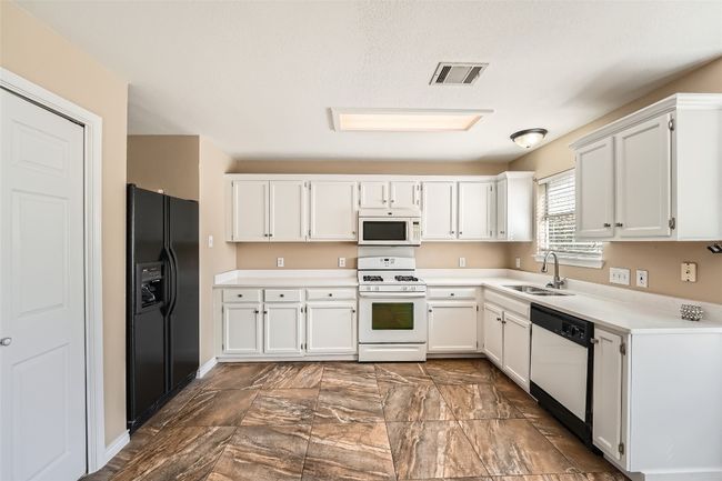 2813 Single Trace Ct, House other with 3 bedrooms, 3 bathrooms and 4 parking in Austin TX | Image 5