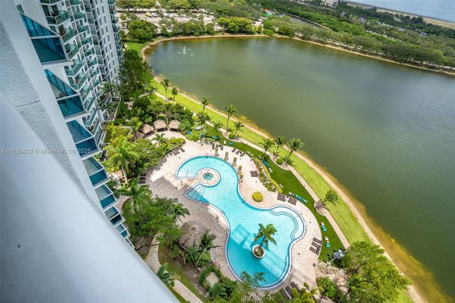 APT-1603N - 2641 N Flamingo Rd, Condo with 2 bedrooms, 2 bathrooms and null parking in Sunrise FL | Image 13