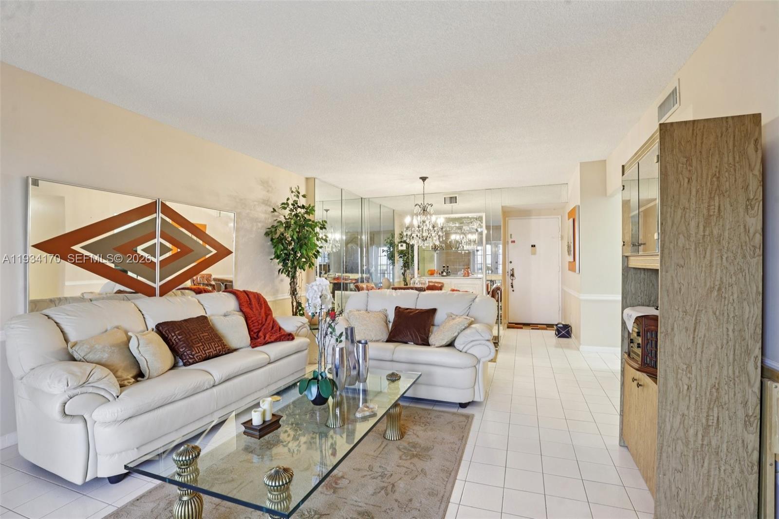 Residential in Hollywood 4