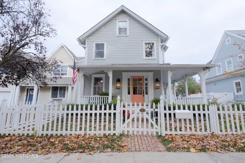 7 Allen St, Rumson, NJ, 07760-1301 | Card Image