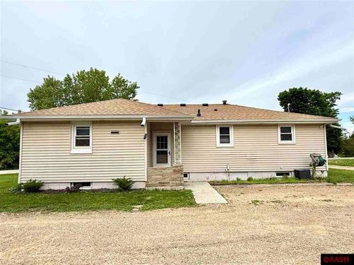 1402 Kirkwood Ave, Albert Lea, MN, 56007-3177 | Card Image