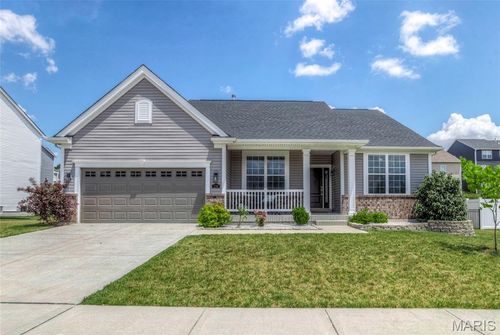 176 Redmond Pines Dr, Wentzville, MO, 63385-4363 | Card Image