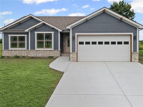 805 Timberline Dr, Cameron, MO, 64429-1578 | Card Image