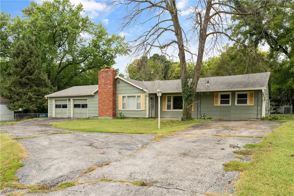 Cleveland Ave, Kansas City, MO 64117