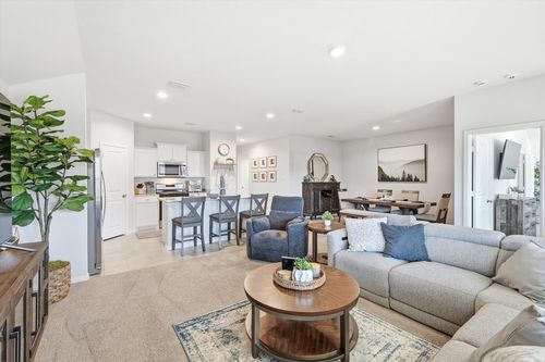 633 Captree Ln, Fort Worth, TX, 76131-3047 | Card Image