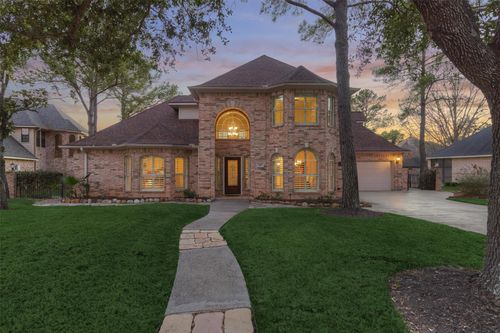 147 Sunnyvale W, Montgomery, TX, 77356-8355 | Card Image