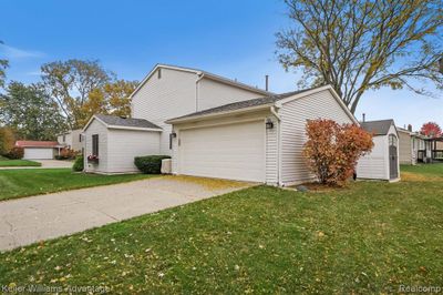 24485 Bonnie Brook Drive, Home with 3 bedrooms, 2 bathrooms and null parking in Novi MI | Image 3