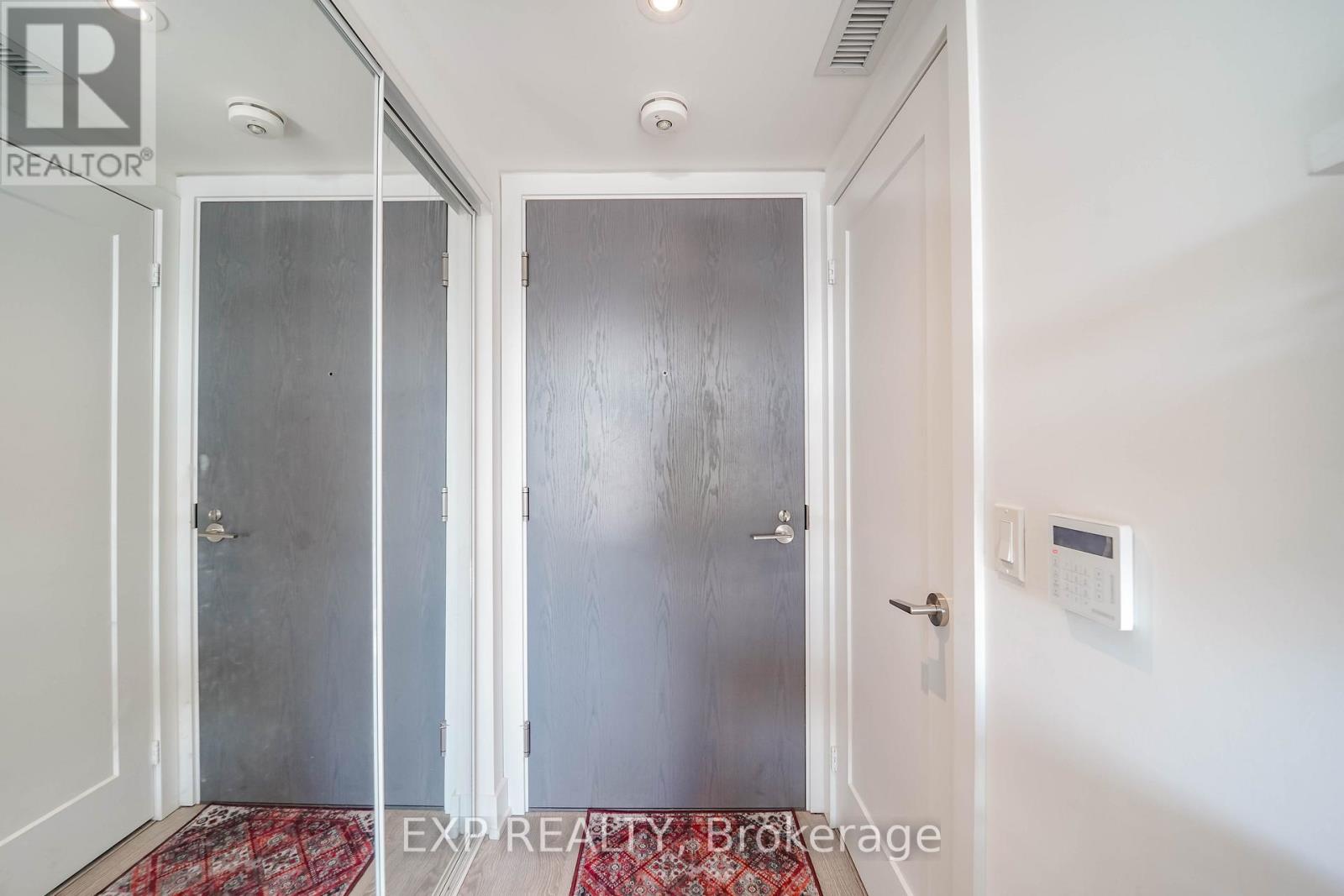Residential in Toronto (Islington-City Centre West) 3