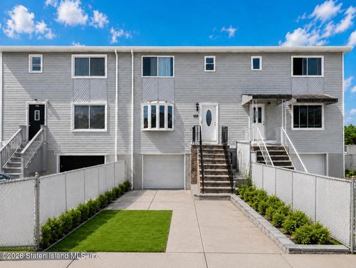 998 Olympia Blvd, Staten Island, NY, 10306-5963 | Card Image