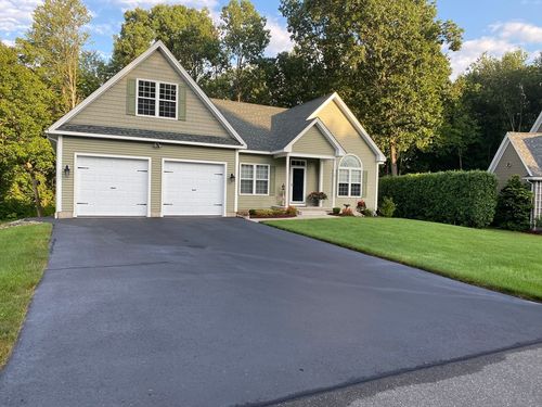 5 Red Bridge Ln, South Hadley, MA, 01075-2228 | Card Image