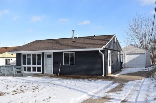 1209 16th St Sw, Cedar Rapids, IA, 52404-1743 | Card Image