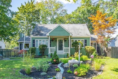 3 Donald Rd, Stoughton, MA, 02072-2030 | Card Image