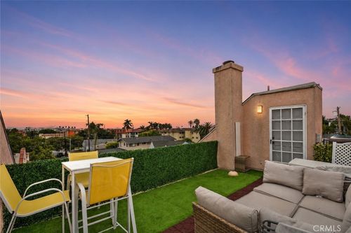 j-1158 W 11th St, San Pedro, CA, 90731-3483 | Card Image