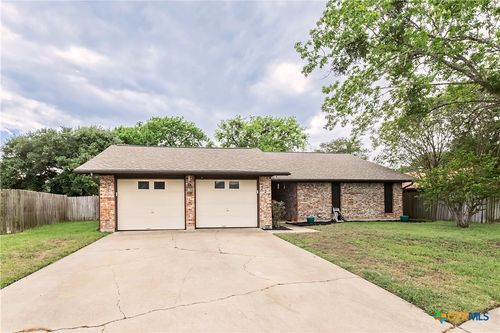 227 Briarmeadow Ln, Victoria, TX, 77904-2519 | Card Image