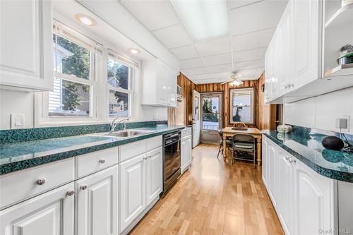 284 Tompkins Avenue, Yonkers, NY, 10710 | Card Image
