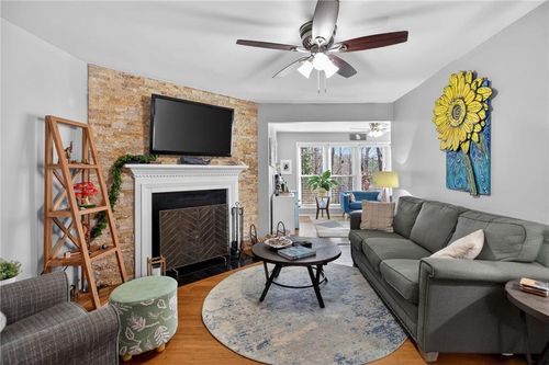 3019 Canyon Point Cir, Roswell, GA, 30076-3381 | Card Image