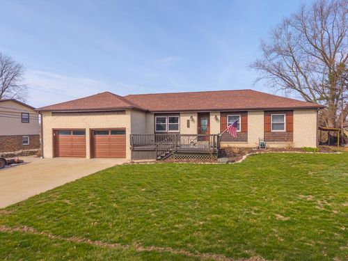 205 N Crestview Dr, Pontiac, IL, 61764-9570 | Card Image