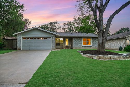 6906 Moonmont Dr, Austin, TX, 78745-5699 | Card Image
