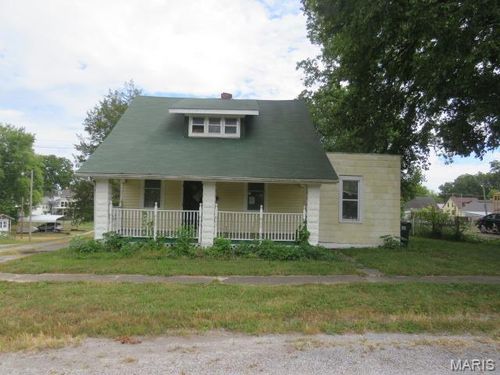 201 S Jackson St, New Athens, IL, 62264-1417 | Card Image