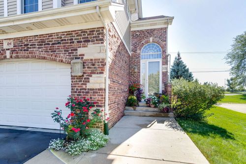 1041 W Bogey Ln, Palatine, IL, 60067-2392 | Card Image
