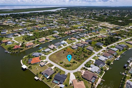 9339 Rosebud Cir, Port Charlotte, FL, 33981 | Card Image