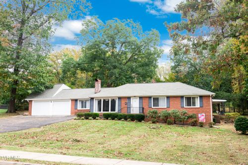 904 Forest Ave, Johnson City, TN, 37601-3322 | Card Image