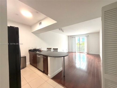 303-7290 Sw 90th St, Miami, FL, 33156-8313 | Card Image