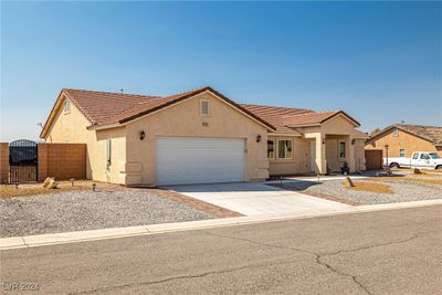 655 Lampshire Lane, House other with 3 bedrooms, 1 bathrooms and null parking in Pahrump NV | Image 2