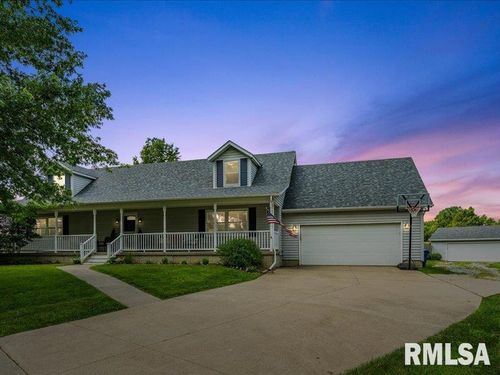 2710 Daniels Ct, Eldridge, IA, 52748-9724 | Card Image