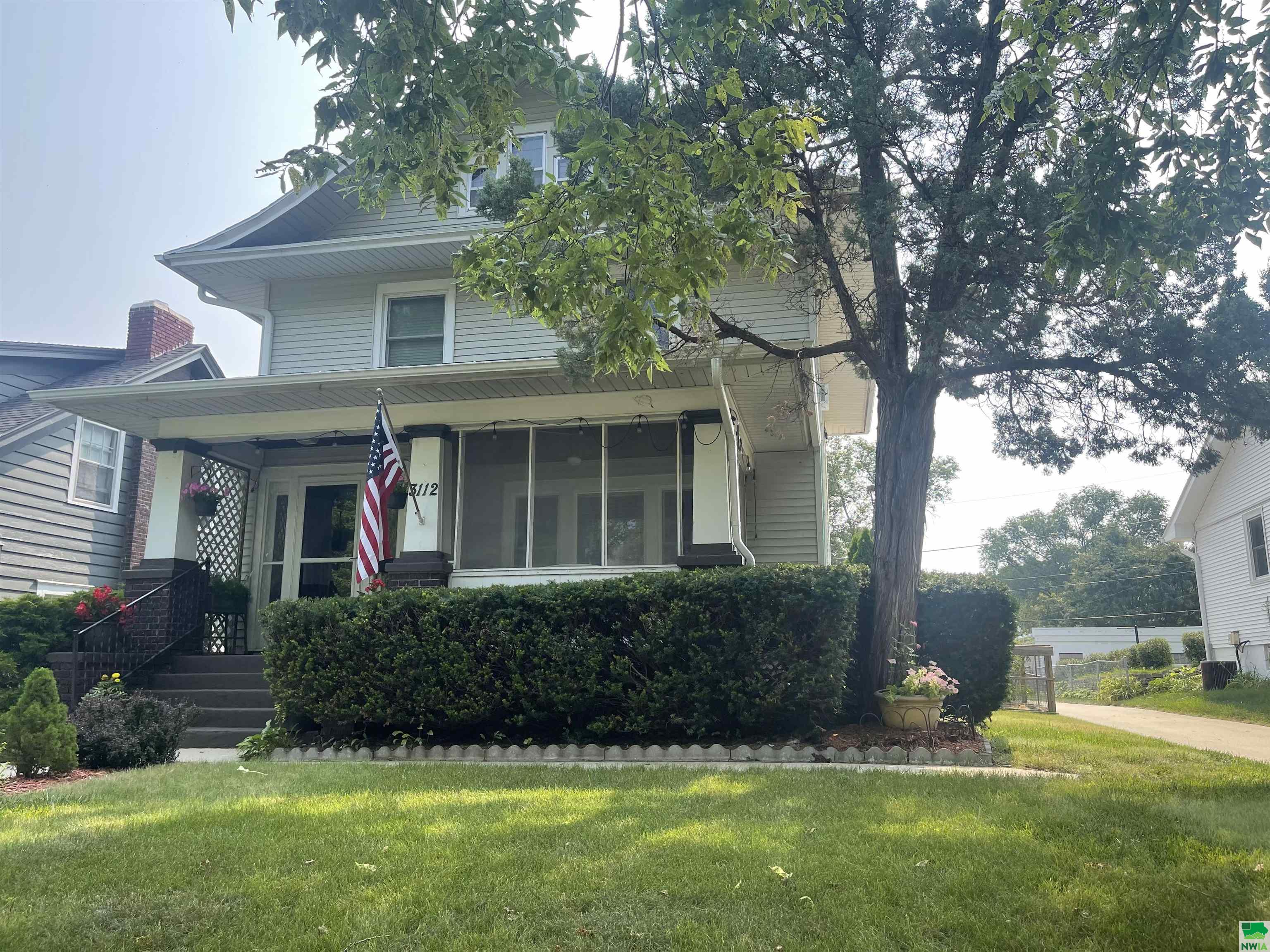Jackson St, Sioux City, IA 51104