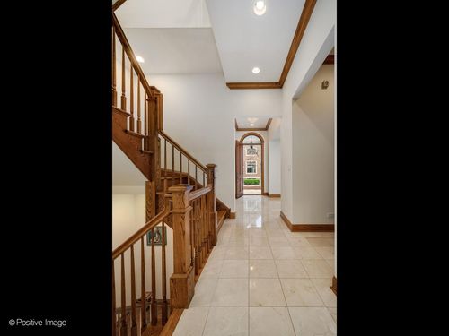 2664 N Hartland Court, Chicago, IL, 60614 | Card Image