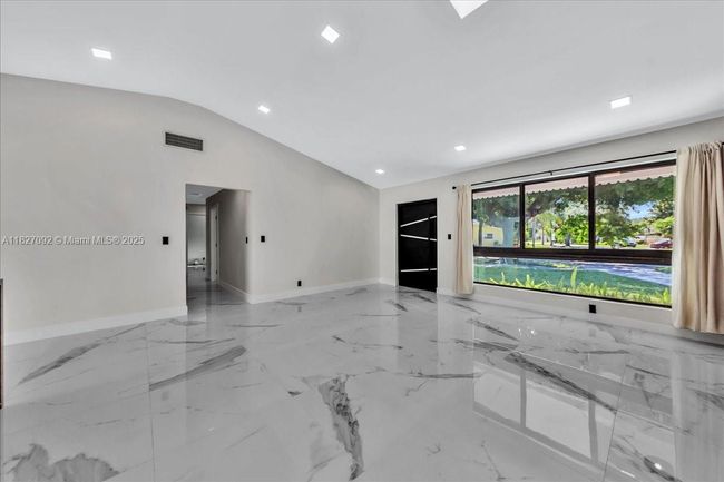 5890 Sw 13 Th St, House other with 4 bedrooms, 3 bathrooms and null parking in Plantation FL | Image 15