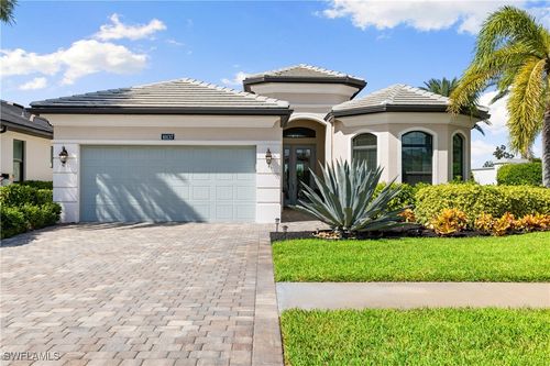 10137 Florence Cir, NAPLES, FL, 34119-9696 | Card Image