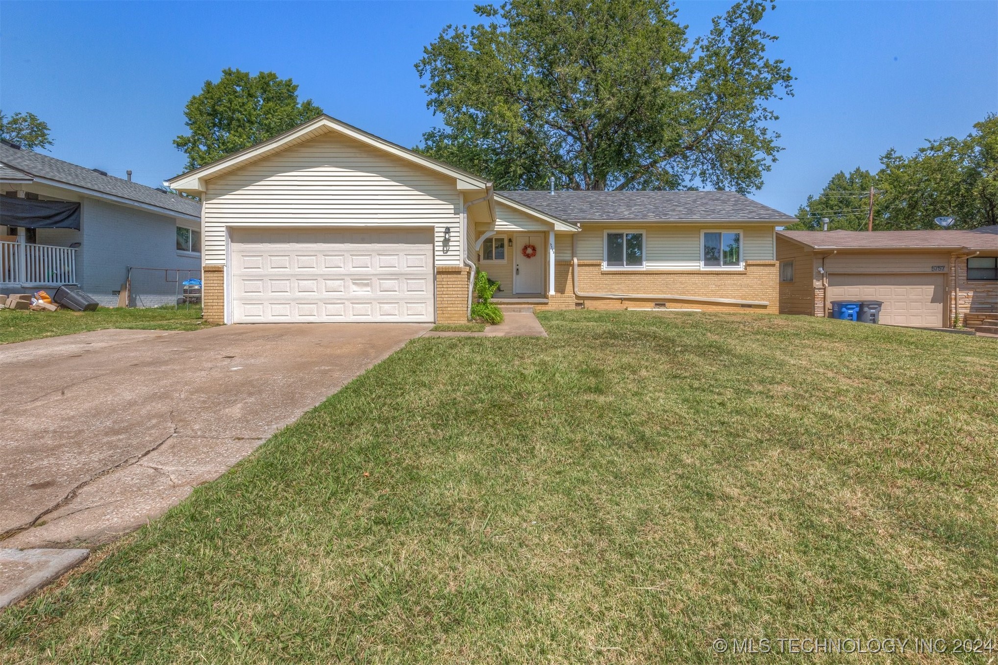 24th Pl, Tulsa, OK 74114