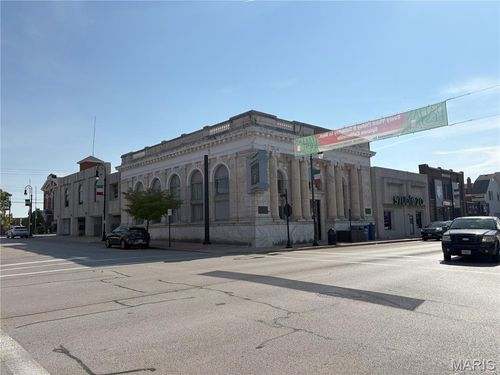 102 W Main St, Collinsville, IL, 62234-3015 | Card Image