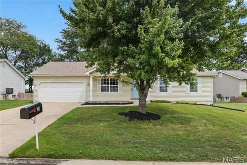 51 Glen Meadows Dr, Troy, MO, 63379-3474 | Card Image